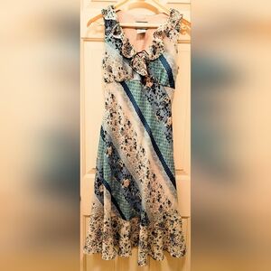 Y2K Breakin' Loose Floral Dress w Ruffle Lace Up, Flutter Sleeves & Ruffle Hem